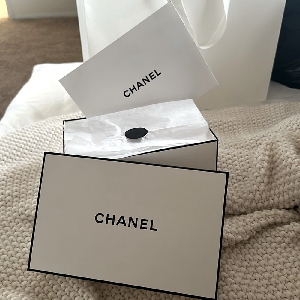 CHANEL box